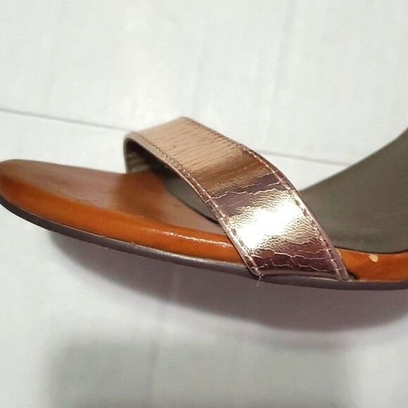 Michael Antonio Almond & Metallic Gold Chunky Heeled Strappy Sandals - Picture 8 of 15